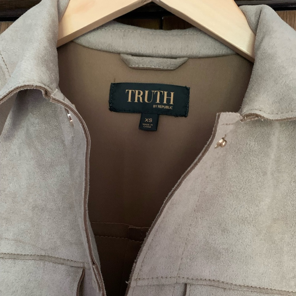 {TRUTH by. Republic} EUC! Faux Leather Button-Up Shirt - Picture 3 of 9
